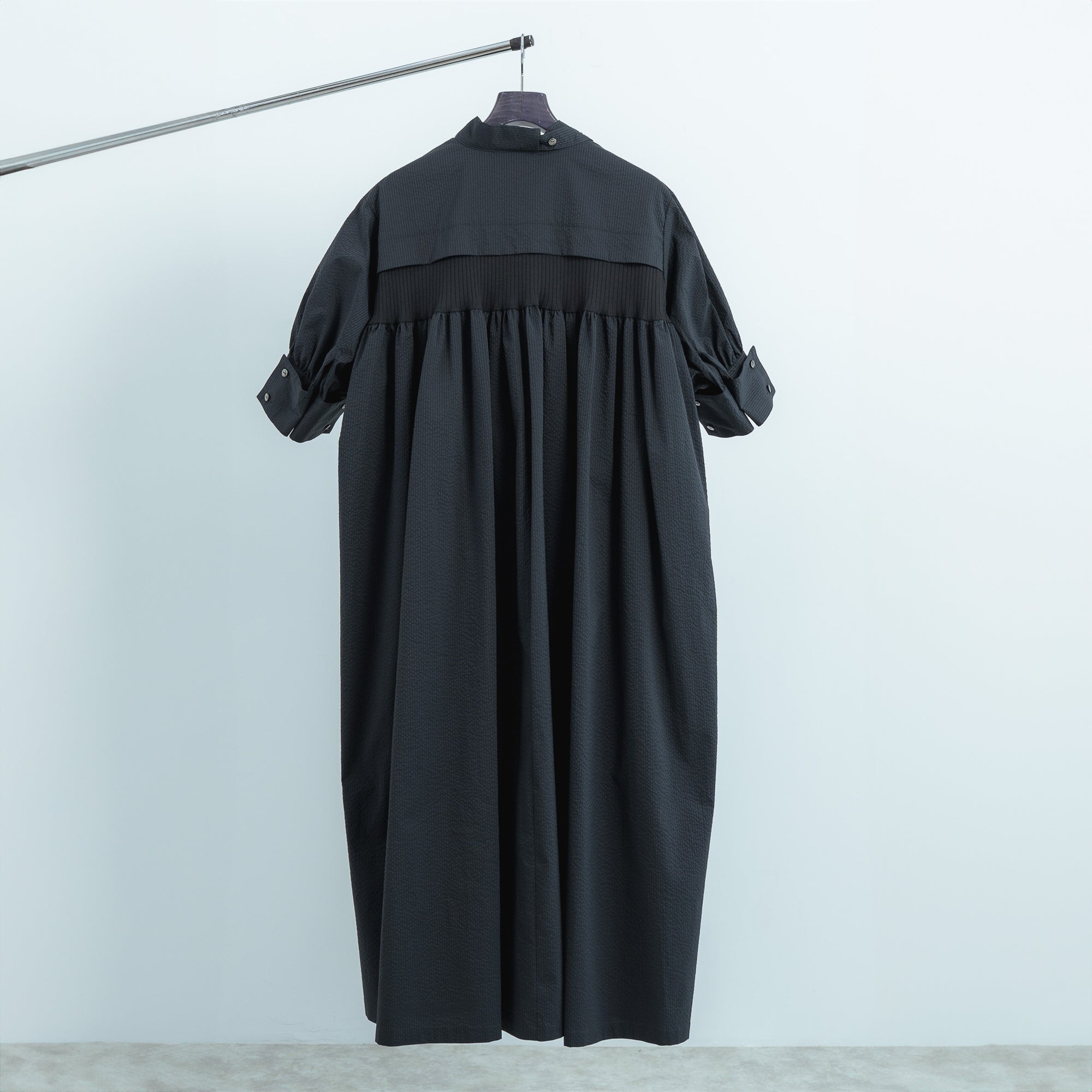 RibハーフスリーブOP Half sleeve rib gathers OP– NaNo Art official shop